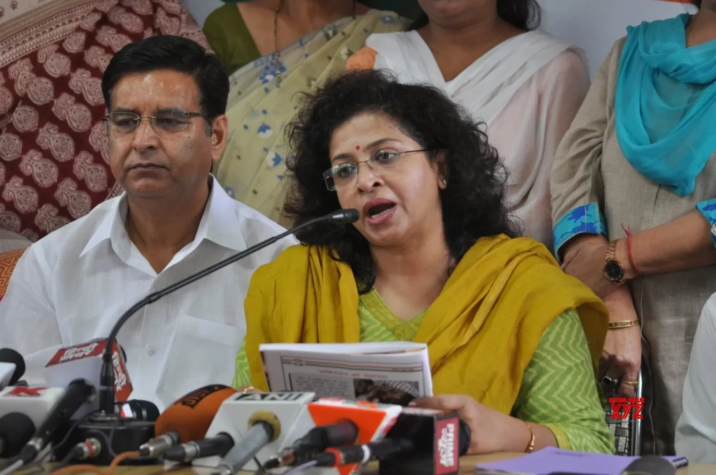 BJP-has-given-only-scams-in-name-of-employment-in-MP-says-Congress-leader-Shoba-Oza-BJP-hits-back